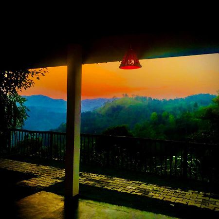 אלה Rainbow Sky Cottage מראה חיצוני תמונה